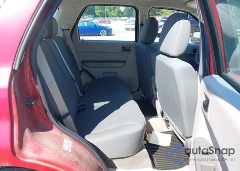 2011 Ford Escape Xls z USA, uszkodzony, nr VIN 1FMCU0C79BKA80170